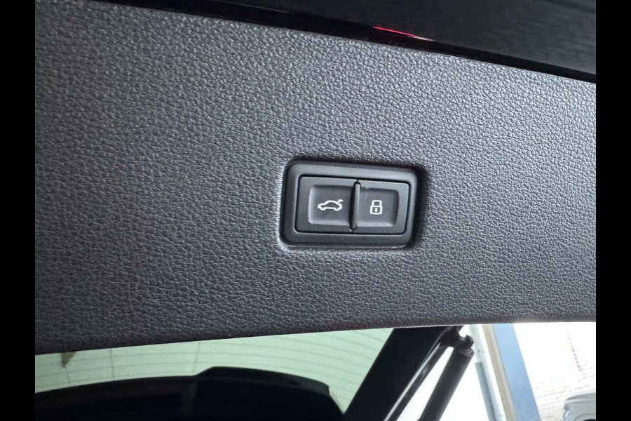 Audi RSQ8 4.0 TFSI quattro Pano|Ceramic|HuD|B&O|Trekh|Massage