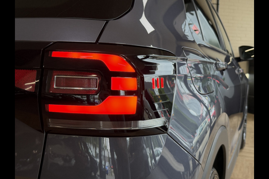 Volkswagen T-Cross 1.5 TSI 150pk ACT DSG Style| Navi | 18" | Camera | Keyless | Carplay | Stoelverwarming | Led | ACC | 100% Dealer Onderhouden!