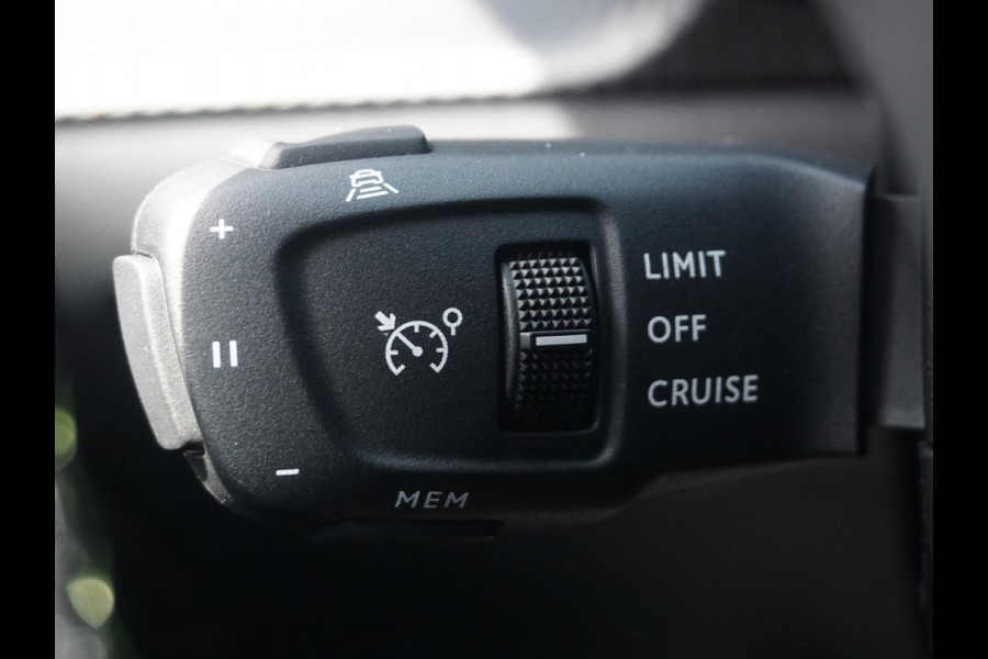 Peugeot e-2008 EV GT Avantage 54 kWh Leder Alcantara