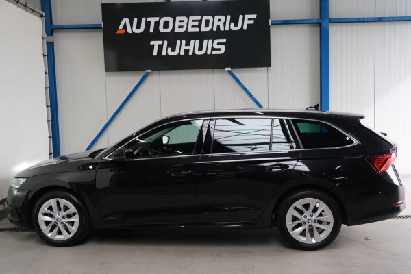 Škoda Octavia Combi 1.0 e-TSI Business Edition Automaat - N.A.P. Airco, Cruise, Navi, Camera, PDC, Trekhaak.