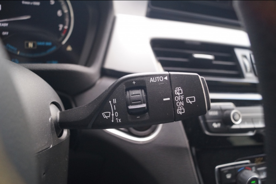 BMW X1 xDrive25e Executive -NAVI-ECC-HUD-CAM-PDC-