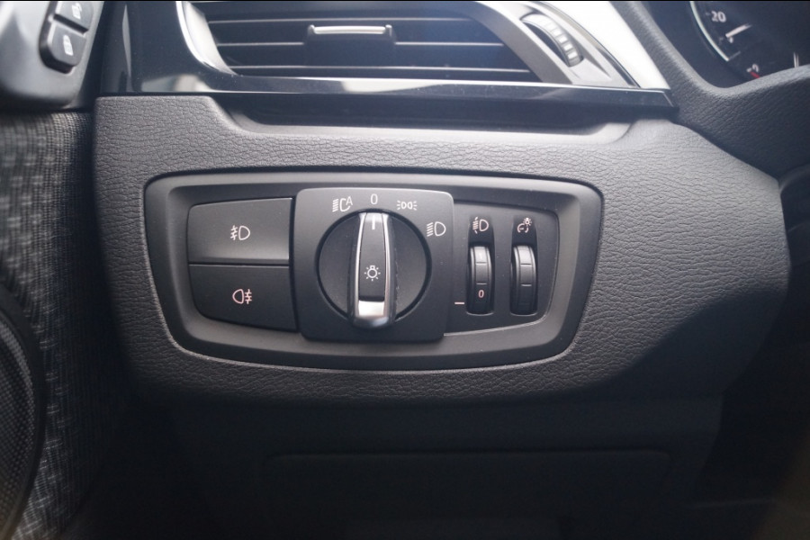 BMW X1 xDrive25e Executive -NAVI-ECC-HUD-CAM-PDC-