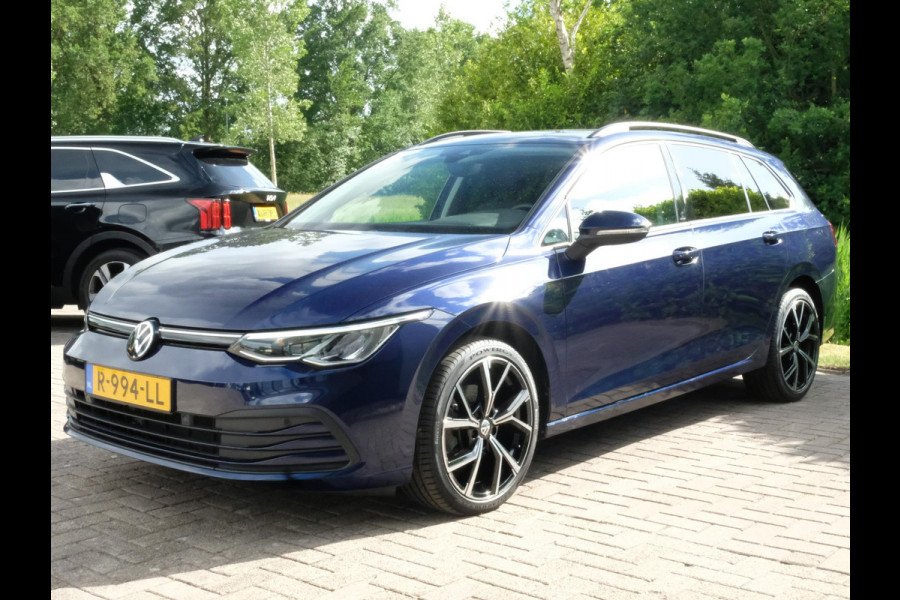 Volkswagen Golf Variant 1.0 TSI Life Business 110 PK | Adaptieve Cruise | Trekhaak | CarPlay | Stoelverwarming | Elektr. Stoel | Camera |