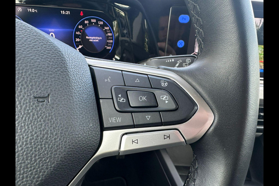 Volkswagen Golf Variant 1.0 TSI Life Business 110 PK | Adaptieve Cruise | Trekhaak | CarPlay | Stoelverwarming | Elektr. Stoel | Camera |