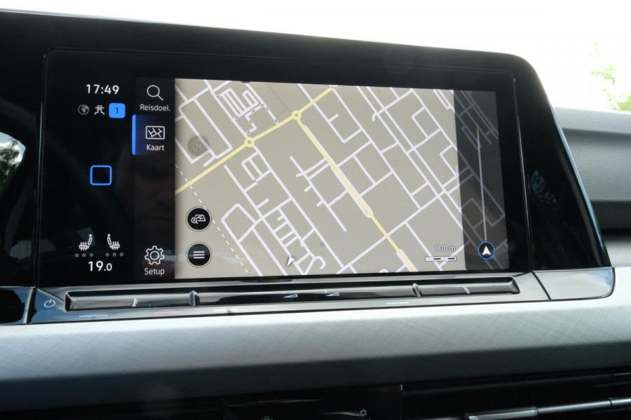 Volkswagen Golf Variant 1.0 TSI Life Business 110 PK | Adaptieve Cruise | Trekhaak | CarPlay | Stoelverwarming | Elektr. Stoel | Camera |