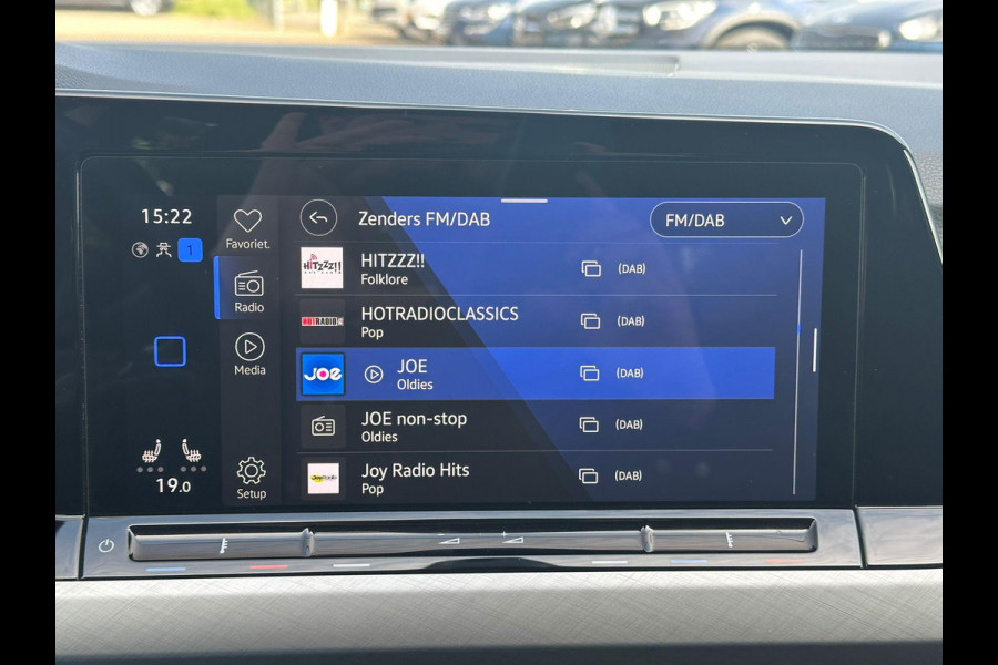 Volkswagen Golf Variant 1.0 TSI Life Business 110 PK | Adaptieve Cruise | Trekhaak | CarPlay | Stoelverwarming | Elektr. Stoel | Camera |
