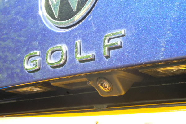 Volkswagen Golf Variant 1.0 TSI Life Business 110 PK | Adaptieve Cruise | Trekhaak | CarPlay | Stoelverwarming | Elektr. Stoel | Camera |