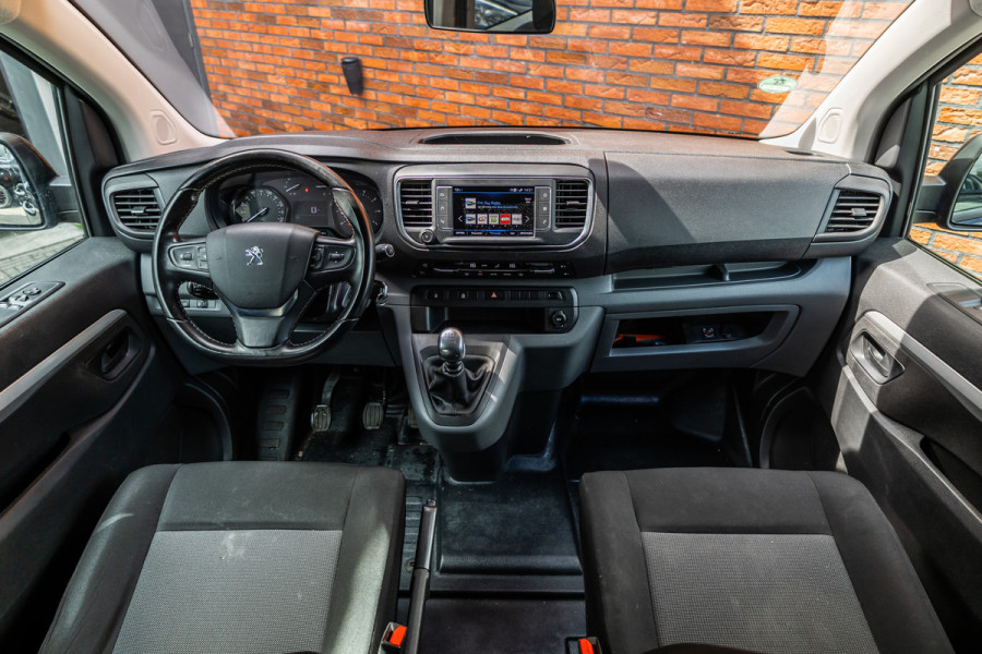 Peugeot Expert 2.0 BlueHDI Long DC | Dubbel cabine | Navigatie | Camera | CarPlay | Climate control | Trekhaak | Dodehoek detector | Nieuwe APK