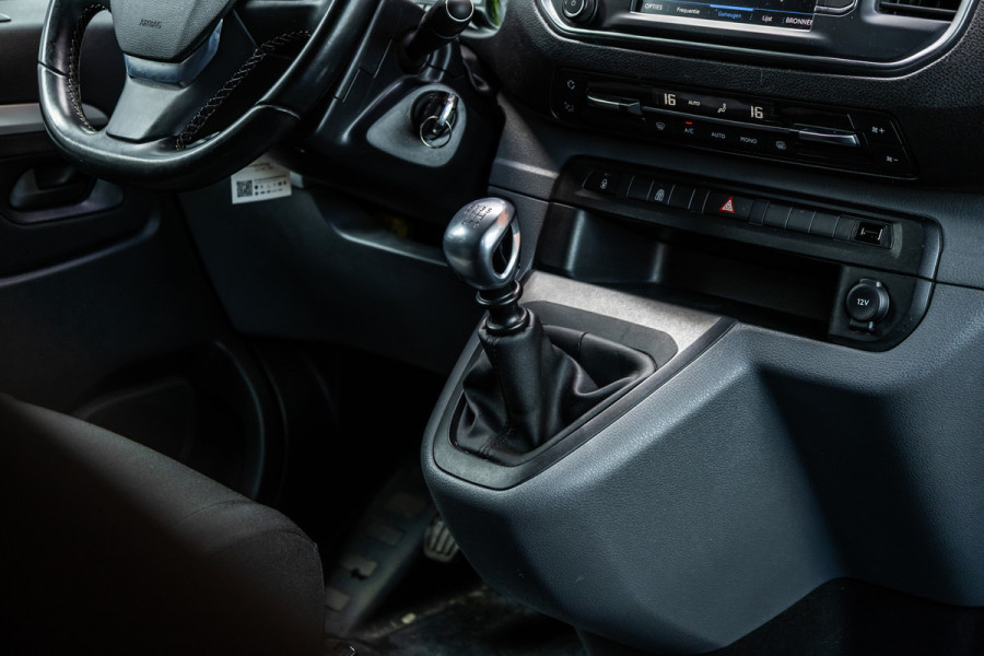 Peugeot Expert 2.0 BlueHDI Long DC | Dubbel cabine | Navigatie | Camera | CarPlay | Climate control | Trekhaak | Dodehoek detector | Nieuwe APK