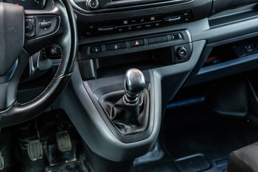 Peugeot Expert 2.0 BlueHDI Long DC | Dubbel cabine | Navigatie | Camera | CarPlay | Climate control | Trekhaak | Dodehoek detector | Nieuwe APK
