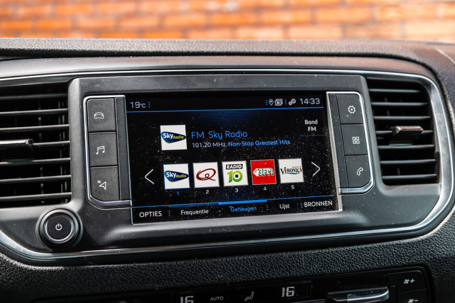 Peugeot Expert 2.0 BlueHDI Long DC | Dubbel cabine | Navigatie | Camera | CarPlay | Climate control | Trekhaak | Dodehoek detector | Nieuwe APK