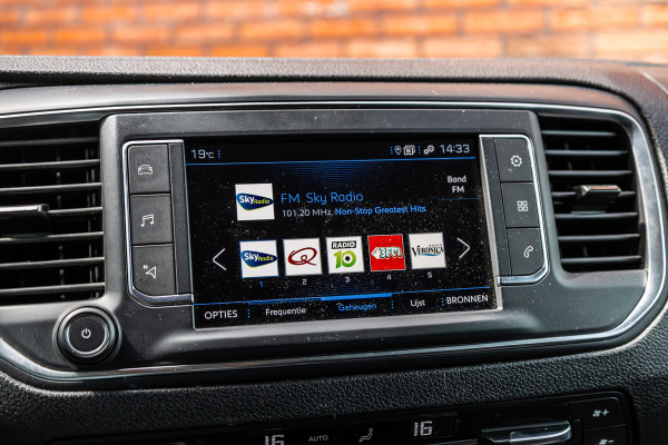 Peugeot Expert 2.0 BlueHDI Long DC | Dubbel cabine | Navigatie | Camera | CarPlay | Climate control | Trekhaak | Dodehoek detector | Nieuwe APK