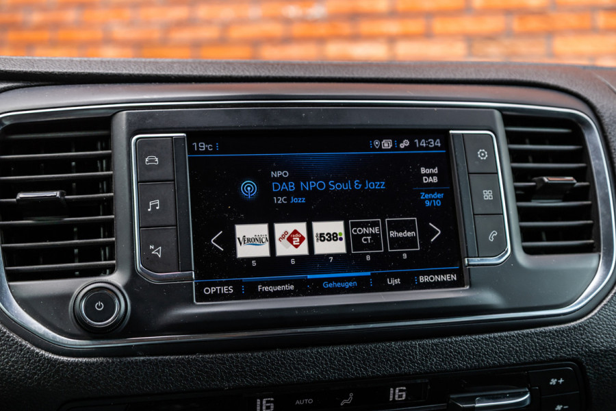 Peugeot Expert 2.0 BlueHDI Long DC | Dubbel cabine | Navigatie | Camera | CarPlay | Climate control | Trekhaak | Dodehoek detector | Nieuwe APK