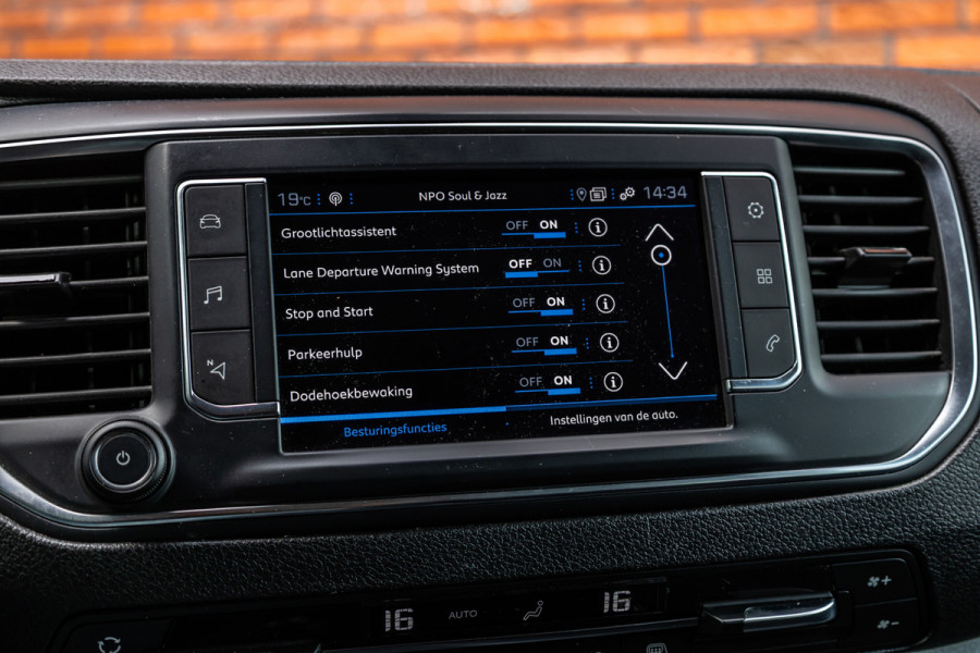 Peugeot Expert 2.0 BlueHDI Long DC | Dubbel cabine | Navigatie | Camera | CarPlay | Climate control | Trekhaak | Dodehoek detector | Nieuwe APK