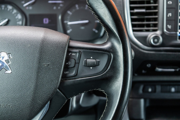 Peugeot Expert 2.0 BlueHDI Long DC | Dubbel cabine | Navigatie | Camera | CarPlay | Climate control | Trekhaak | Dodehoek detector | Nieuwe APK
