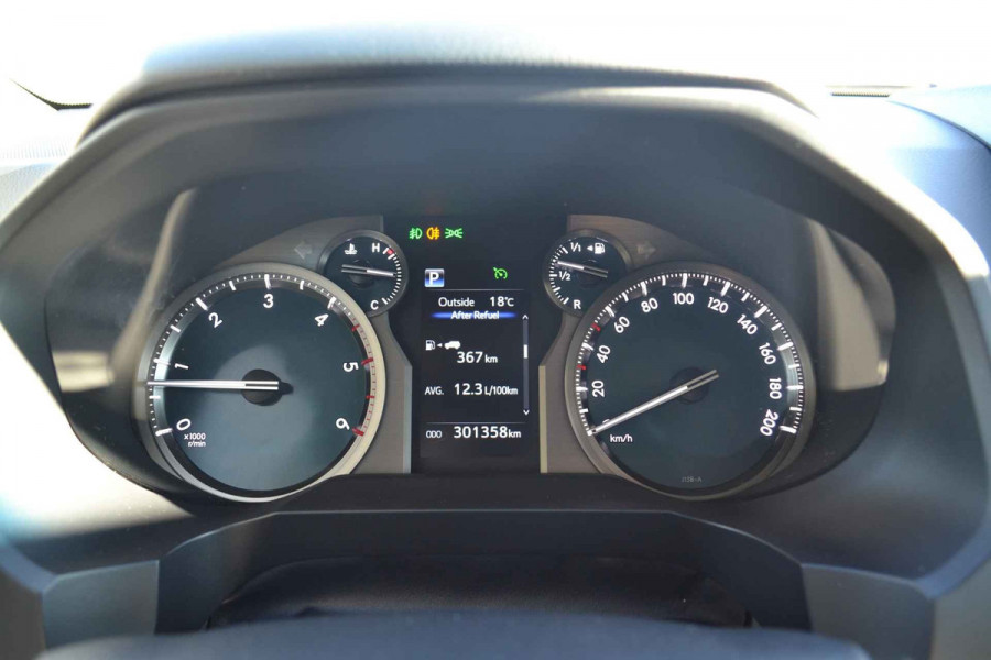 Toyota Land Cruiser 150 2.8 D-4D-F Professional Window Van
