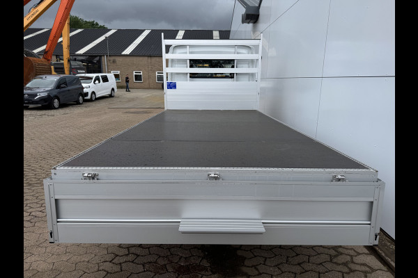 Maxus eDeliver 9 65kWh 204PK Nieuw! Open Laadbak 172km WLTP 100% Elektrisch Airco Adaptieve Cruise Carplay Pritische Pickup Open Box