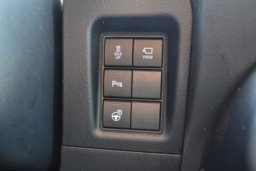 Toyota Land Cruiser 150 2.8 D-4D-F Executive Window Van