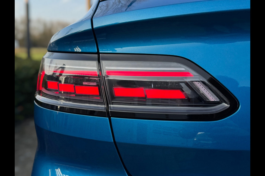 Volkswagen Arteon 1.4 TSI eHybrid Elegance SOH 92,8 %/ STANDK./ ERGOSTOELEN / CAMERA / TREKHAAK / 19INCH / ACC / STOELVERW. / NAVI