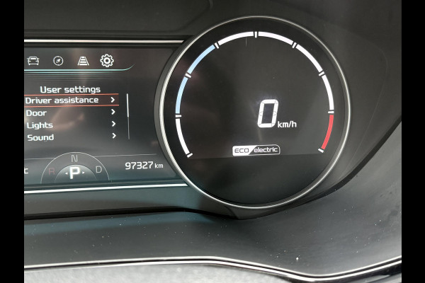Kia e-Niro DynamicLine 64 kWh SOH 95.9% 3 Fase, Camera, App Connect