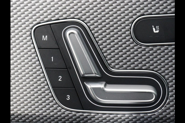 Mercedes-Benz A-Klasse 250e Progressive | SOH 97,9% | Panoramadak | Leder | Stoelverwarming | Memory | Carplay | Sfeerverlichting | Keyless | Widescreen | Camera | Full LED | Navigatie | PHEV | Plug In