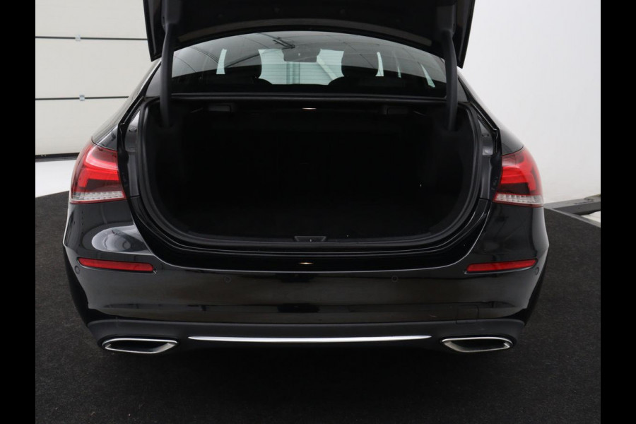 Mercedes-Benz A-Klasse 250e Progressive | SOH 97,9% | Panoramadak | Leder | Stoelverwarming | Memory | Carplay | Sfeerverlichting | Keyless | Widescreen | Camera | Full LED | Navigatie | PHEV | Plug In