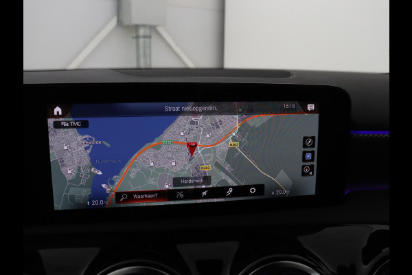 Mercedes-Benz A-Klasse 250e Progressive | SOH 97,9% | Panoramadak | Leder | Stoelverwarming | Memory | Carplay | Sfeerverlichting | Keyless | Widescreen | Camera | Full LED | Navigatie | PHEV | Plug In