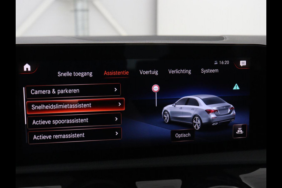 Mercedes-Benz A-Klasse 250e Progressive | SOH 97,9% | Panoramadak | Leder | Stoelverwarming | Memory | Carplay | Sfeerverlichting | Keyless | Widescreen | Camera | Full LED | Navigatie | PHEV | Plug In