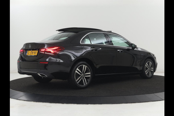 Mercedes-Benz A-Klasse 250e Progressive | SOH 97,9% | Panoramadak | Leder | Stoelverwarming | Memory | Carplay | Sfeerverlichting | Keyless | Widescreen | Camera | Full LED | Navigatie | PHEV | Plug In