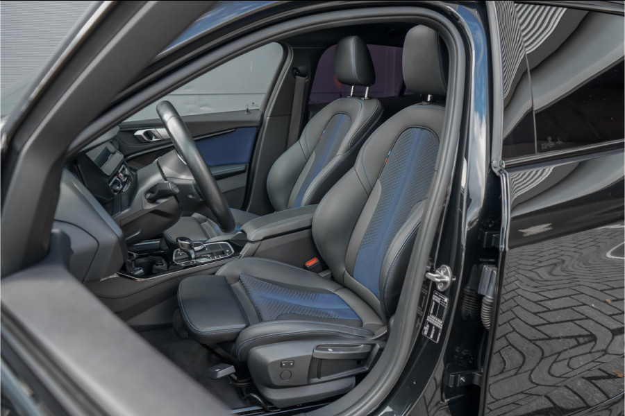 BMW 1-serie 118i M-Sport Pano CarPlay Camera HiFi 18"