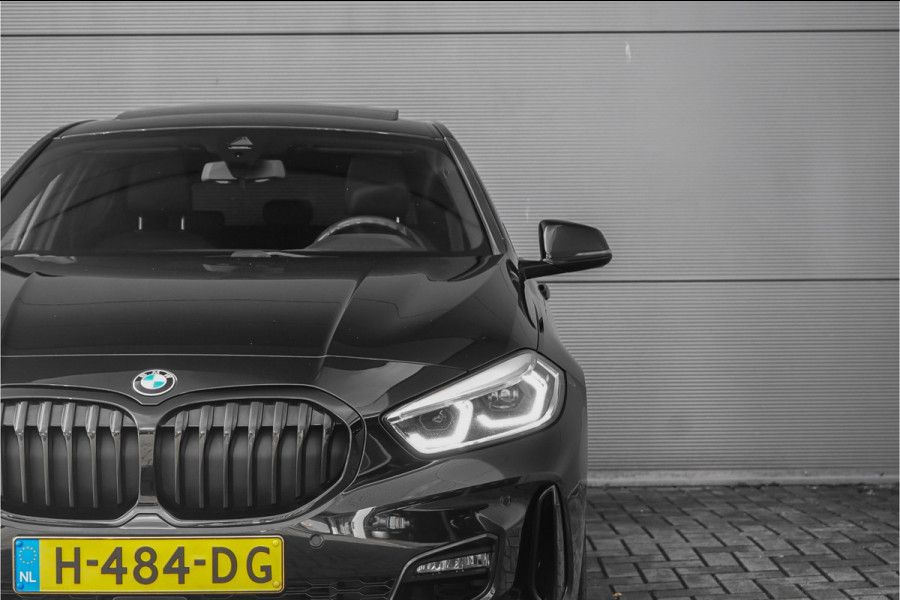BMW 1-serie 118i M-Sport Pano CarPlay Camera HiFi 18"
