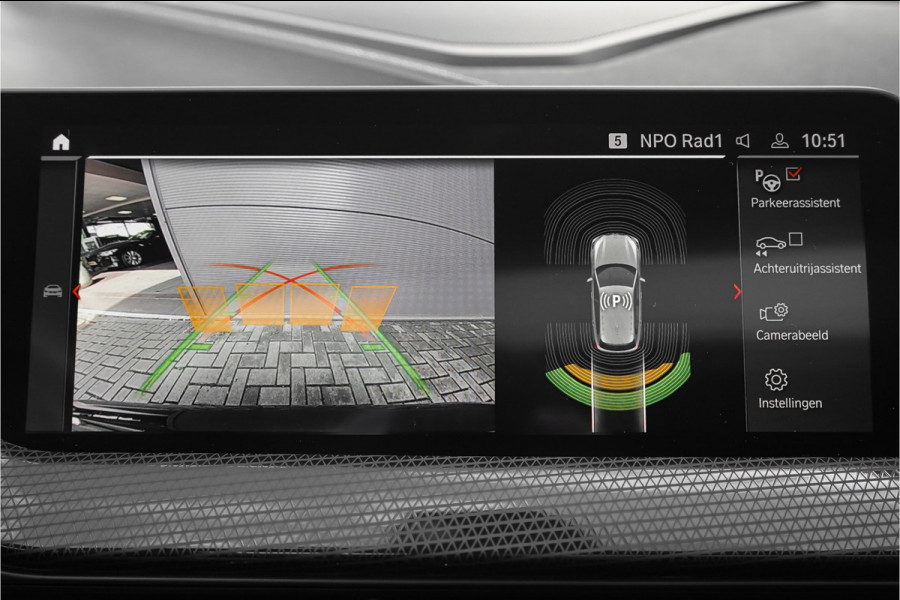BMW 1-serie 118i M-Sport Pano CarPlay Camera HiFi 18"