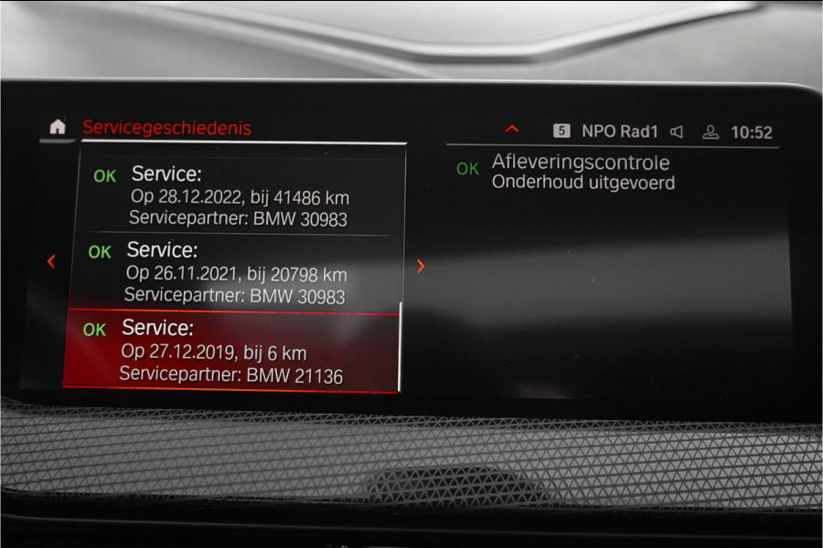 BMW 1-serie 118i M-Sport Pano CarPlay Camera HiFi 18"