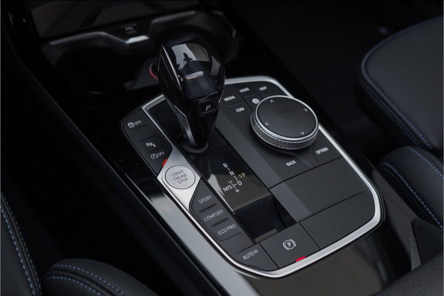 BMW 1-serie 118i M-Sport Pano CarPlay Camera HiFi 18"