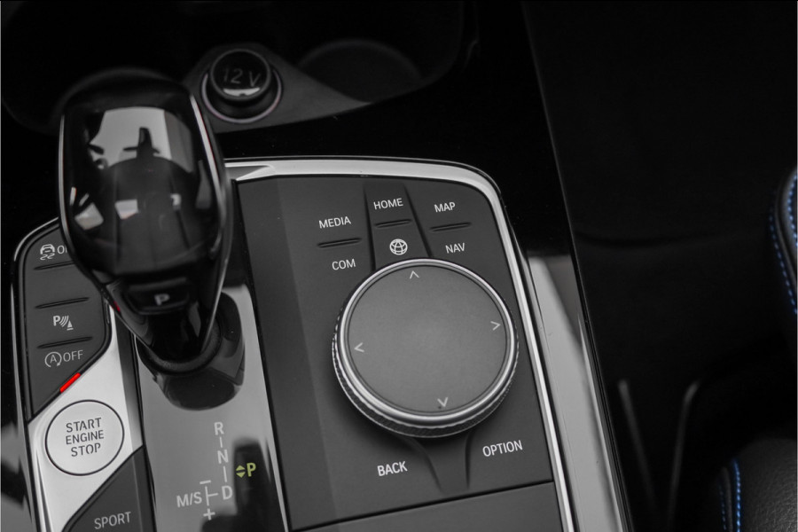 BMW 1-serie 118i M-Sport Pano CarPlay Camera HiFi 18"