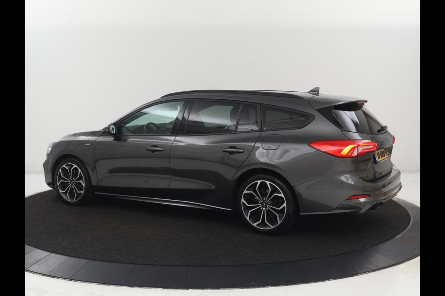Ford Focus 1.5 EcoBoost ST Line | Stoelverwarming | Adaptive cruise | Camera | Carplay | Stuurverwarming | Navigatie | Full LED | Parkeerhulp | Climate control | Bluetooth