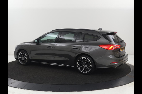 Ford Focus 1.5 EcoBoost ST Line | Stoelverwarming | Adaptive cruise | Camera | Carplay | Stuurverwarming | Navigatie | Full LED | Parkeerhulp | Climate control | Bluetooth