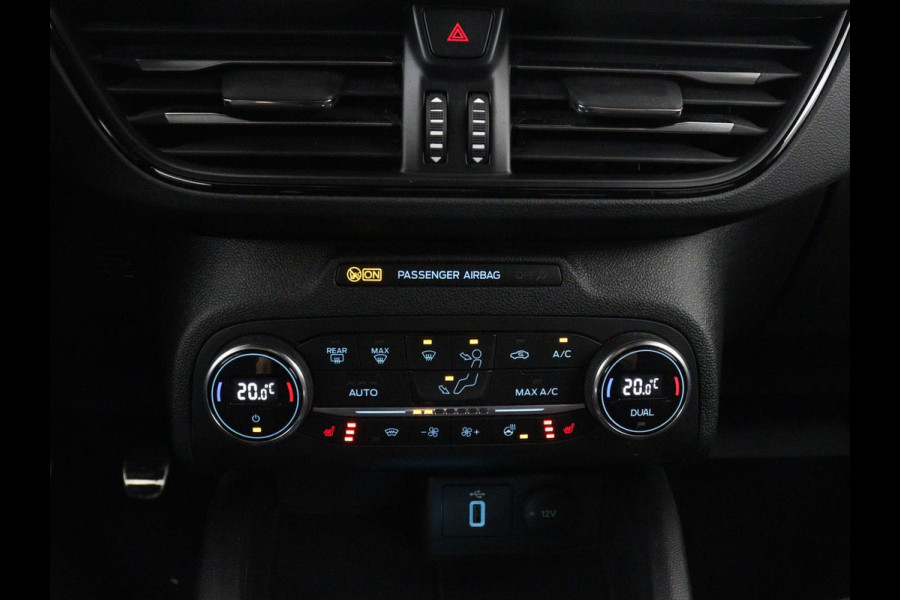 Ford Focus 1.5 EcoBoost ST Line | Stoelverwarming | Adaptive cruise | Camera | Carplay | Stuurverwarming | Navigatie | Full LED | Parkeerhulp | Climate control | Bluetooth