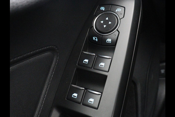 Ford Focus 1.5 EcoBoost ST Line | Stoelverwarming | Adaptive cruise | Camera | Carplay | Stuurverwarming | Navigatie | Full LED | Parkeerhulp | Climate control | Bluetooth