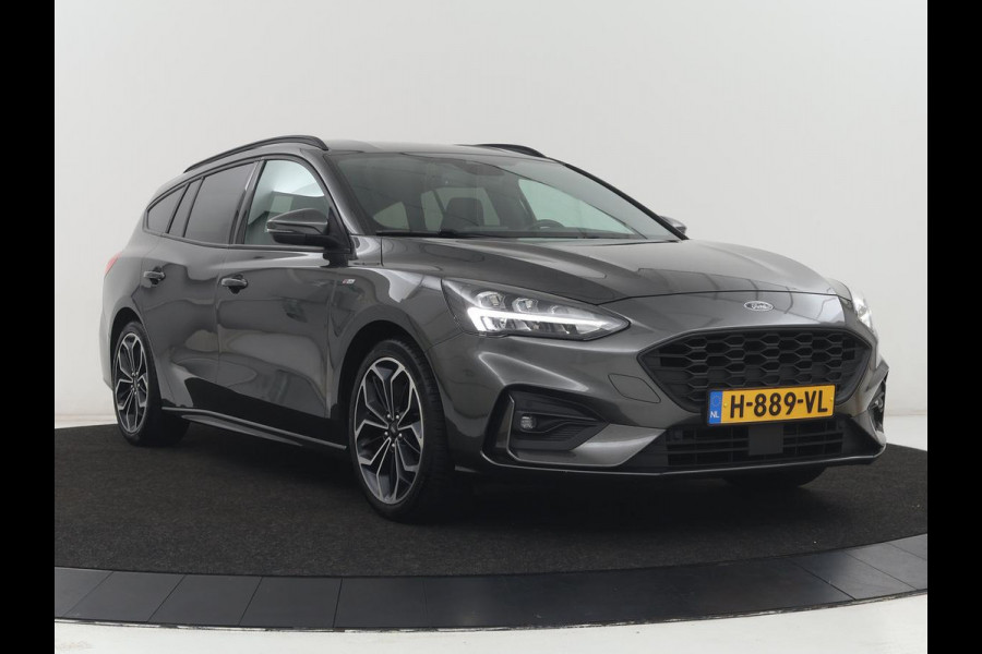 Ford Focus 1.5 EcoBoost ST Line | Stoelverwarming | Adaptive cruise | Camera | Carplay | Stuurverwarming | Navigatie | Full LED | Parkeerhulp | Climate control | Bluetooth