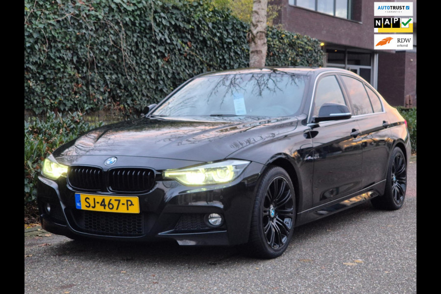 BMW 3-serie 320i M Sport Ed Apple CarPlay Trekhaak Camera Line Assist Shadow Executive