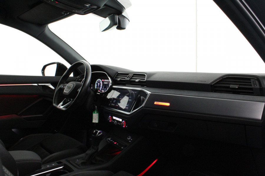 Audi Q3 45 TFSI e S line edition > 2x S line/Camera/19 inch/Sfeerverlichting/Plug in hybride...