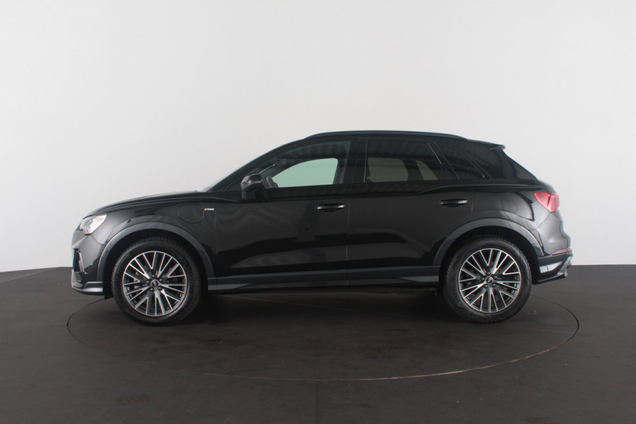 Audi Q3 45 TFSI e S line edition > 2x S line/Camera/19 inch/Sfeerverlichting/Plug in hybride...