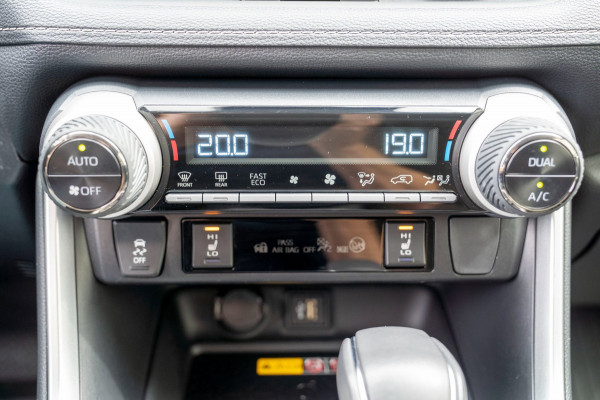 Toyota RAV4 2.5 Hybrid Business| Prijs rijklaar incl. 12 mnd garantie | Camera Elek klep Carplay Stuur-stoelverw.