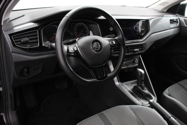 Volkswagen Polo 1.0 TSI DSG Highline 116 Pk Navigatie Parkeersensoren Voor + Achter Adaptieve Cruise Control Lichtmetalen Velgen