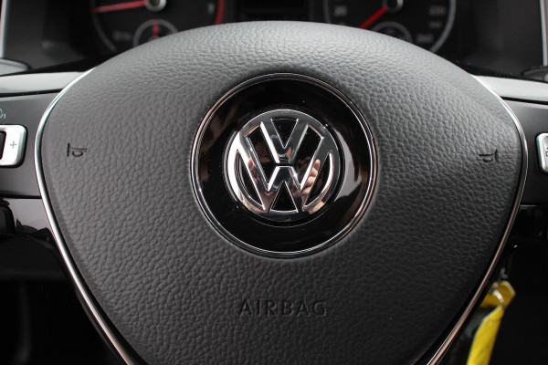 Volkswagen Polo 1.0 TSI DSG Highline 116 Pk Navigatie Parkeersensoren Voor + Achter Adaptieve Cruise Control Lichtmetalen Velgen