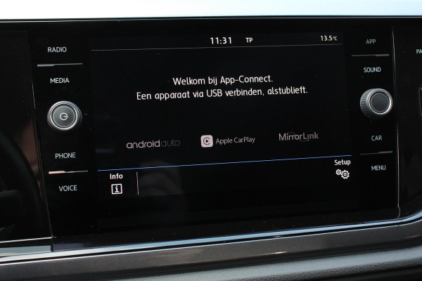 Volkswagen Polo 1.0 TSI DSG Highline 116 Pk Navigatie Parkeersensoren Voor + Achter Adaptieve Cruise Control Lichtmetalen Velgen
