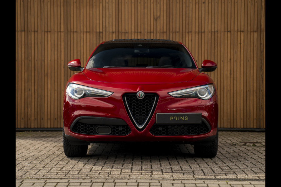 Alfa Romeo Stelvio 2.0 T AWD Super | Veloce stoelen | Panoramadak | Carplay | Rosso Competizione