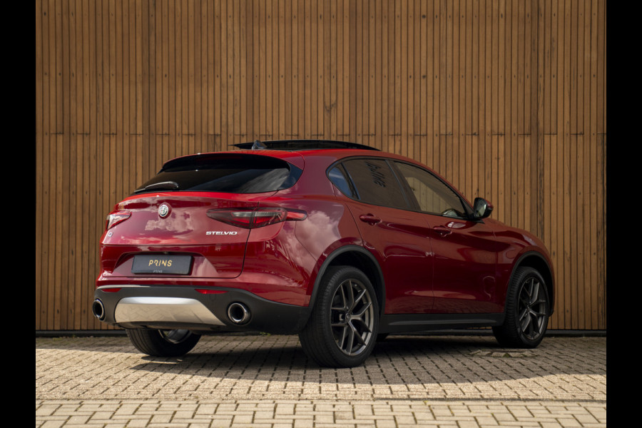 Alfa Romeo Stelvio 2.0 T AWD Super | Veloce stoelen | Panoramadak | Carplay | Rosso Competizione