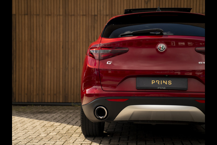 Alfa Romeo Stelvio 2.0 T AWD Super | Veloce stoelen | Panoramadak | Carplay | Rosso Competizione